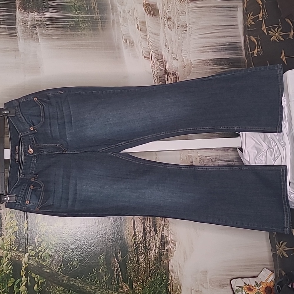 NWT Maurices embroidered pockets Womens stretch jeans 9 10 regular Fit